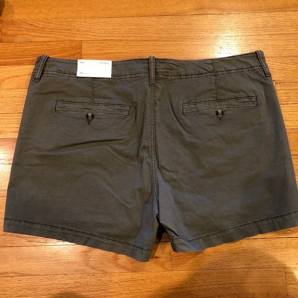 American Eagle Outfitters Pants - American Eagle Super Stretch Midi Shorts